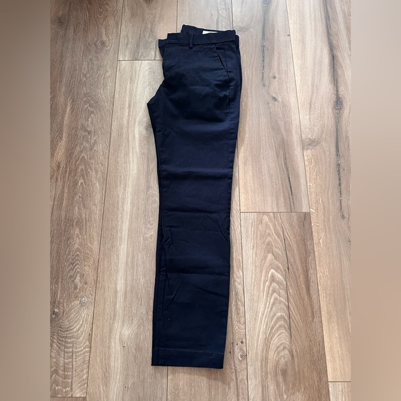 GAP Men’s Skinny Khaki’s - Picture 3 of 5